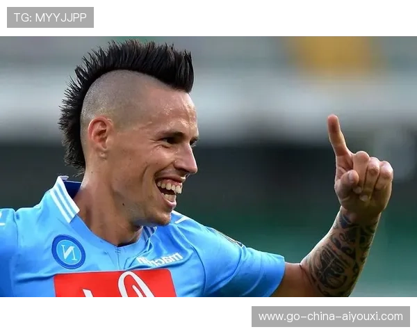 哈姆西克回归中场拼抢不怵人 哈姆西克回归中场拼抢不怵人