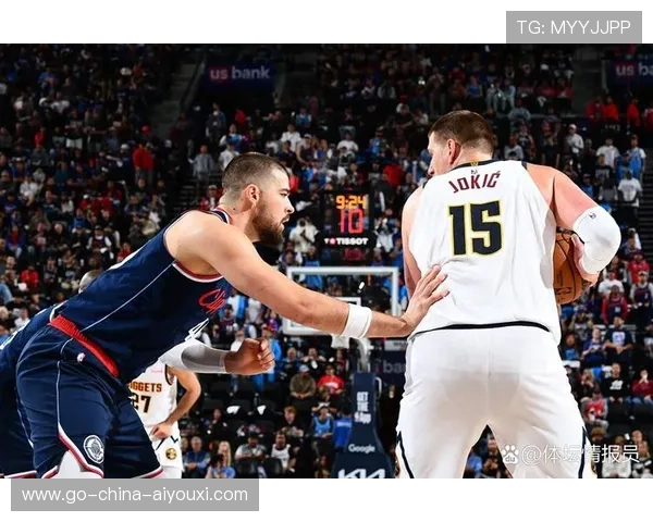 约基奇再度送出穿越防守的妙传，掘金联动默契十足